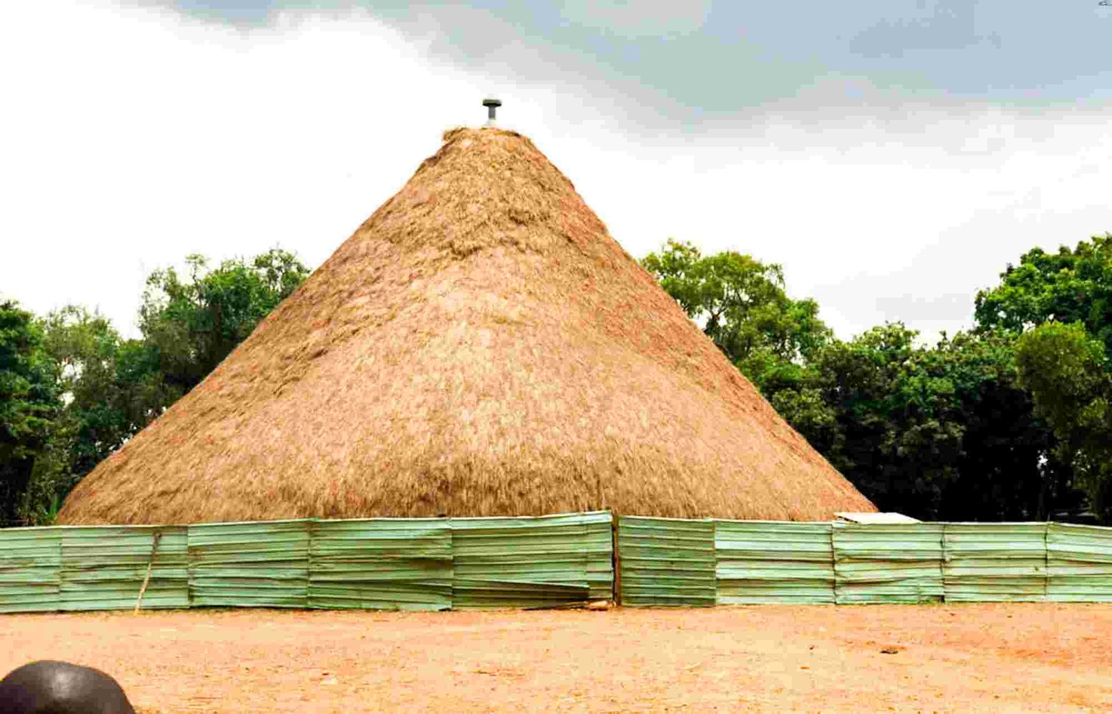 Naggalabi Buddo Coronation Site